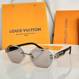Picture of Louis Vuitton Sunglasses _SKUfw79480084fw